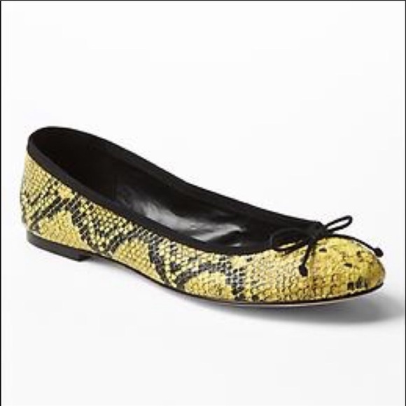 3/$20 GAP Yellow Black Snakeskin Ballet Flats - Picture 2 of 6